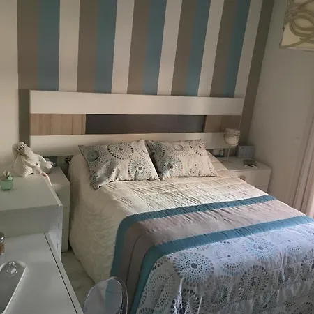 Apartamento De 3 Dormitorios - Cerca Del Puerto Y La Playa